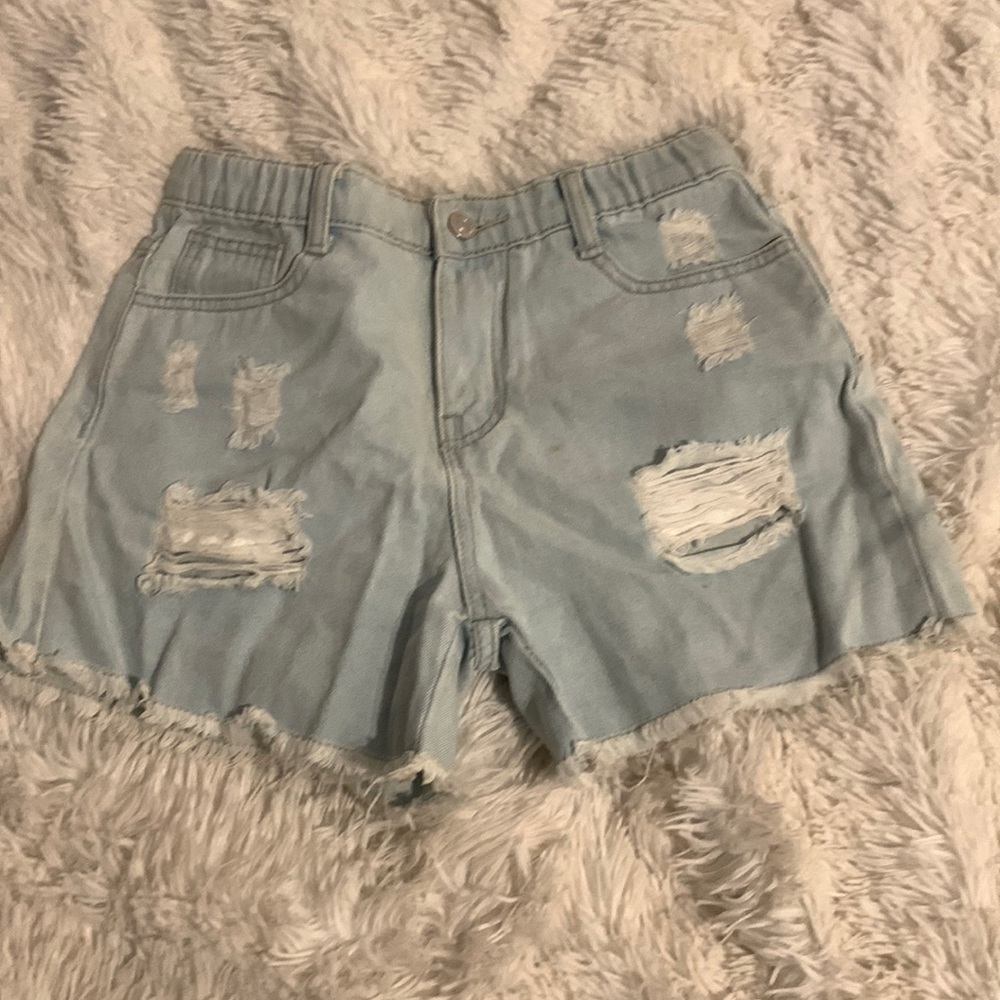 Shein light washed jean shorts. Size 11-12 Y